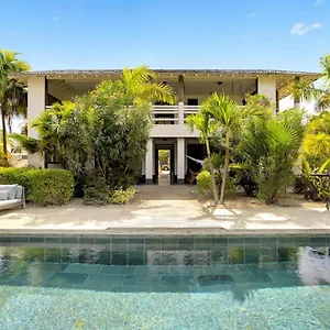 Kas Flamingo With Private Pool In Punt Vierkant Playa